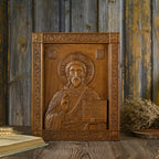 Escultura de Madeira do Pantocrator
