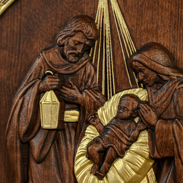 Presépio Jesus, Maria e José em Madeira Maciça com destaque para o acabamento