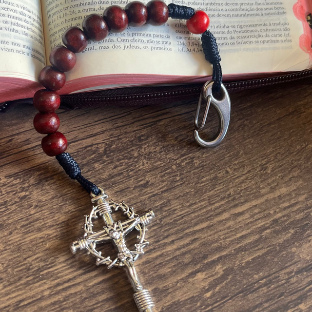 Acabamento do Dezenário das 10 Gotas do Sangue de Cristo