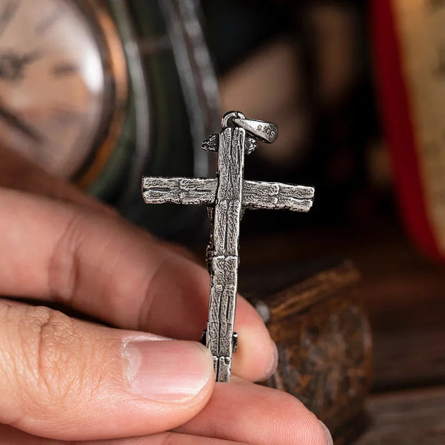 Colar Crucifixo de Jesus Cristo A Crucificação em outra perspectiva