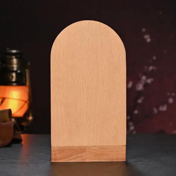 Porta-Velas Nossa Senhora de Guadalupe em Madeira com detalhes da madeira