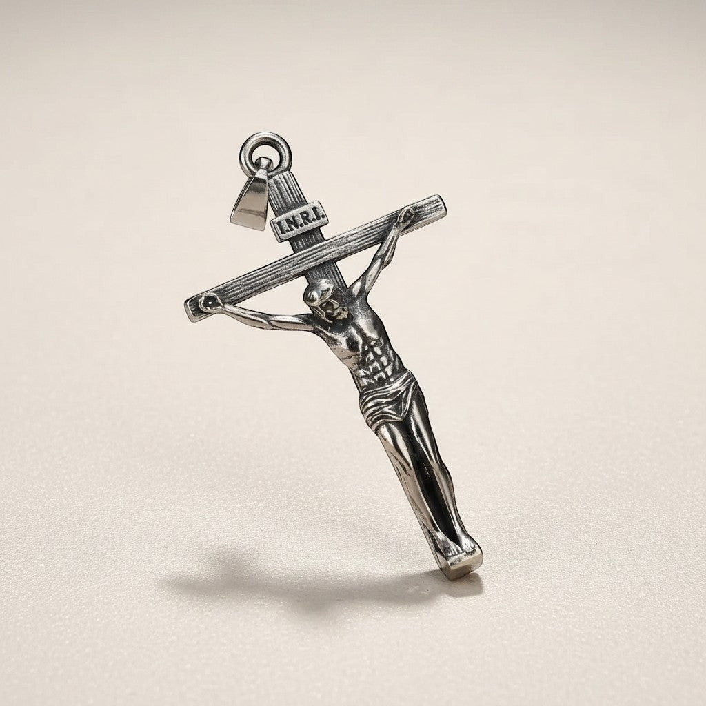 Colar Crucifixo de Jesus Cristo