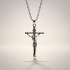 Colar Crucifixo de Jesus Cristo
