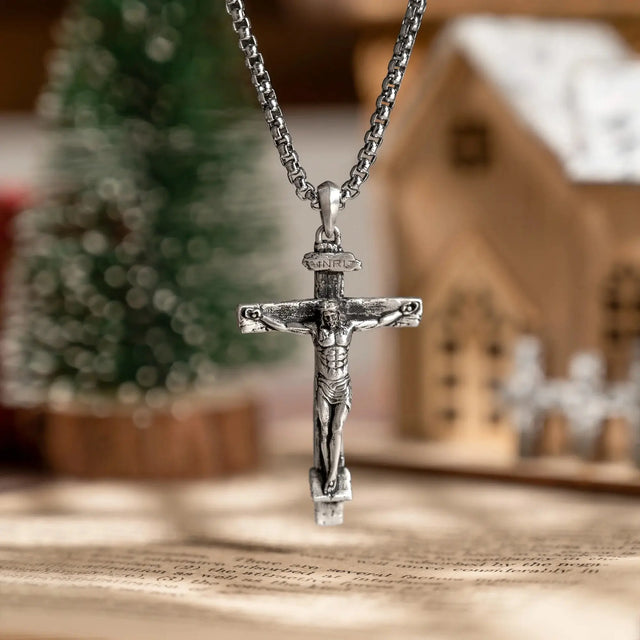 Colar Crucifixo de Jesus Cristo A Crucificação em vista aproximada