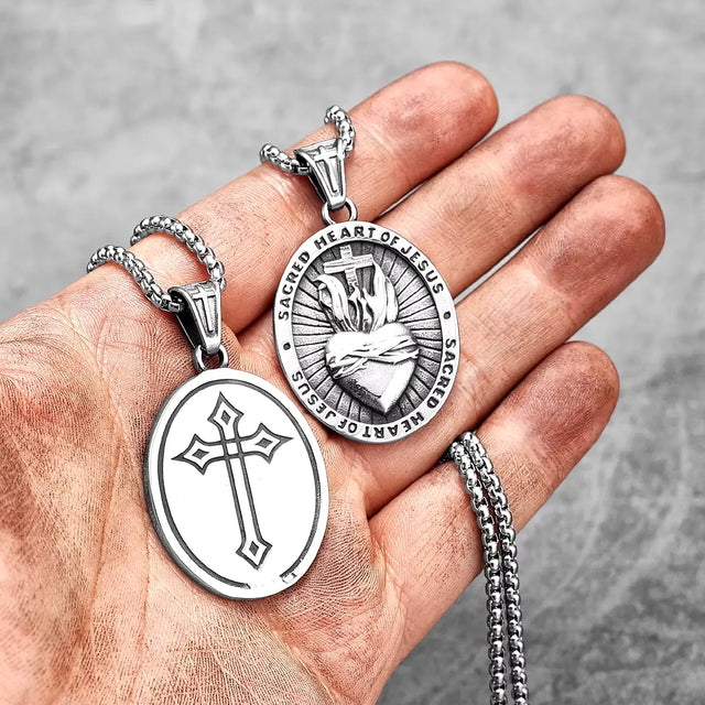 Acabamento e corrente do Colar Sagrado Coração de Jesus