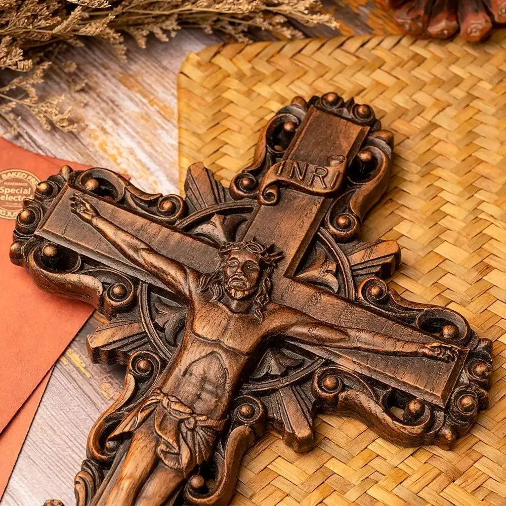 Crucifixo de Madeira com Imagem de Jesus para Parede