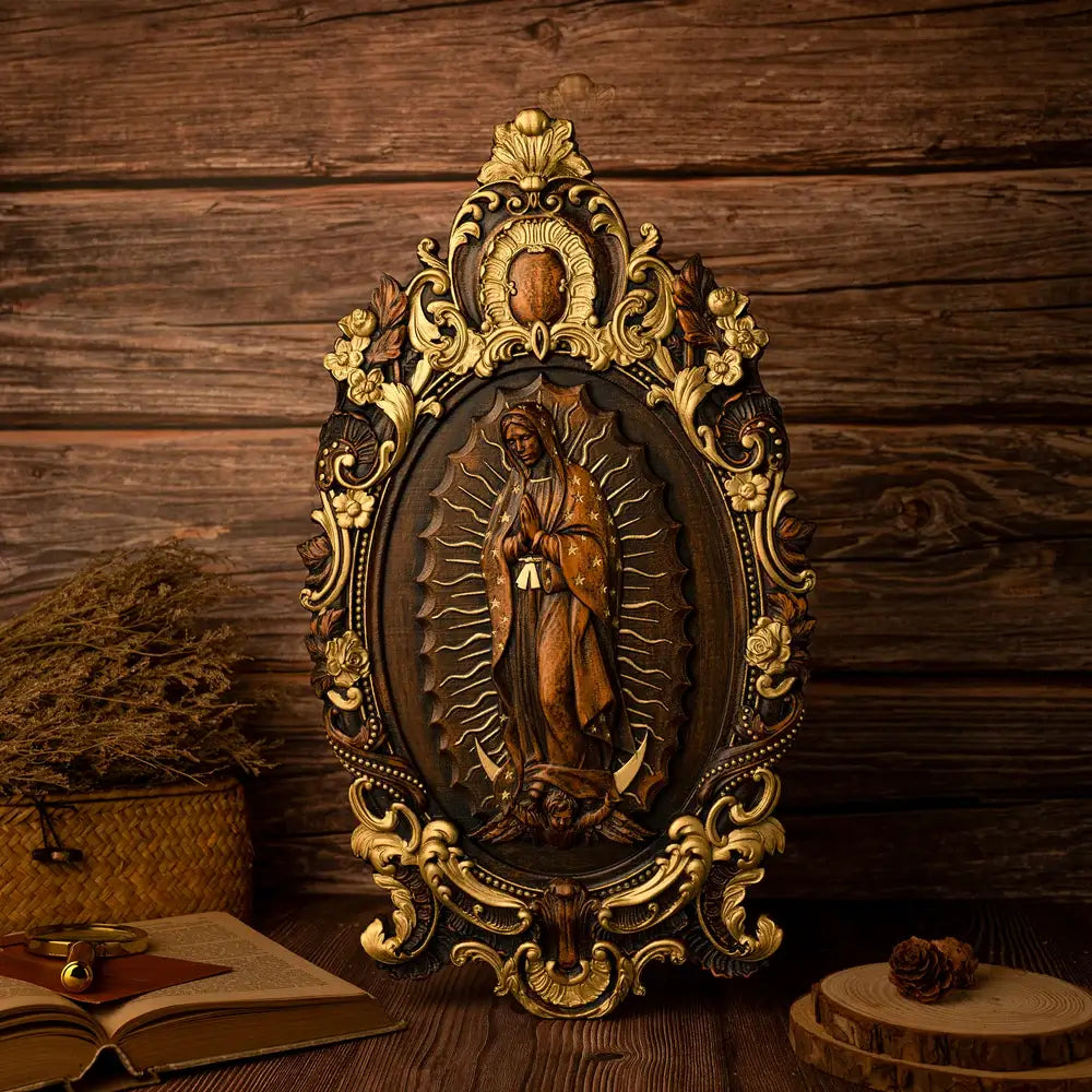 Escultura de Madeira da Nossa Senhora de Guadalupe