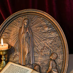 Escultura de Nossa Senhora de Fátima em Madeira