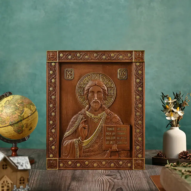 Escultura Cristo Pantocrator em Madeira Maciça em detalhes