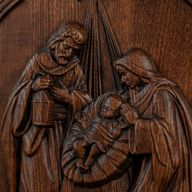 Presépio Jesus, Maria e José em Madeira Maciça em detalhes