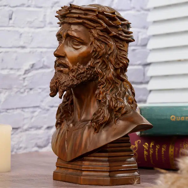 Escultura Jesus Coroado de Espinhos em Madeira Maciça com destaque para o acabamento