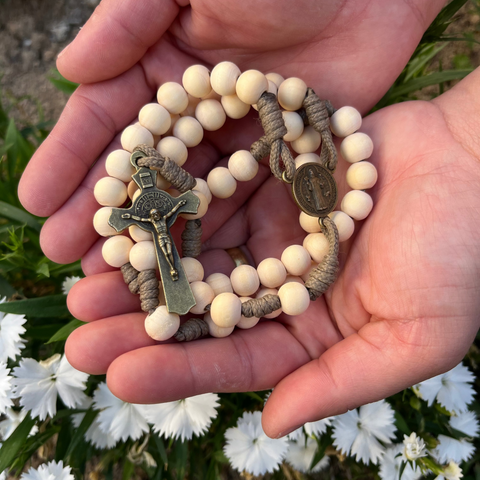 Terço de São Bento Chama Serena