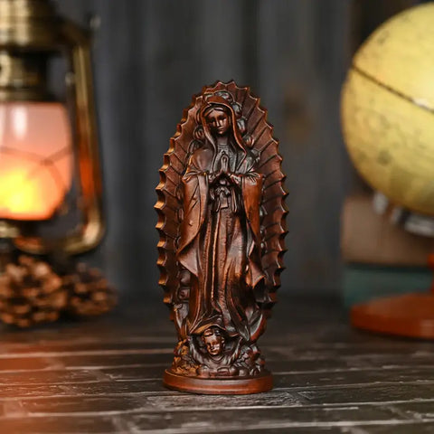 Escultura Nossa Senhora de Guadalupe em Madeira Maciça