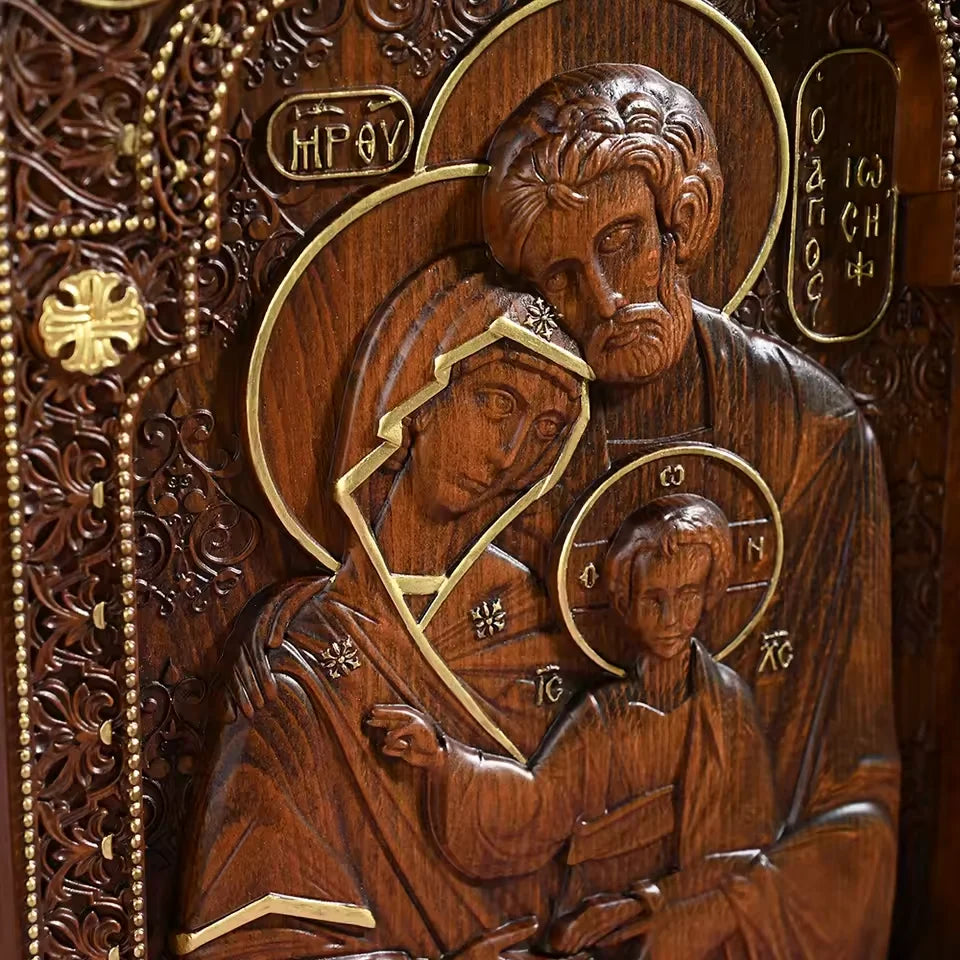 Escultura da Sagrada Família em Madeira