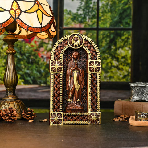 Altar Nossa Senhora em Madeira Maciça
