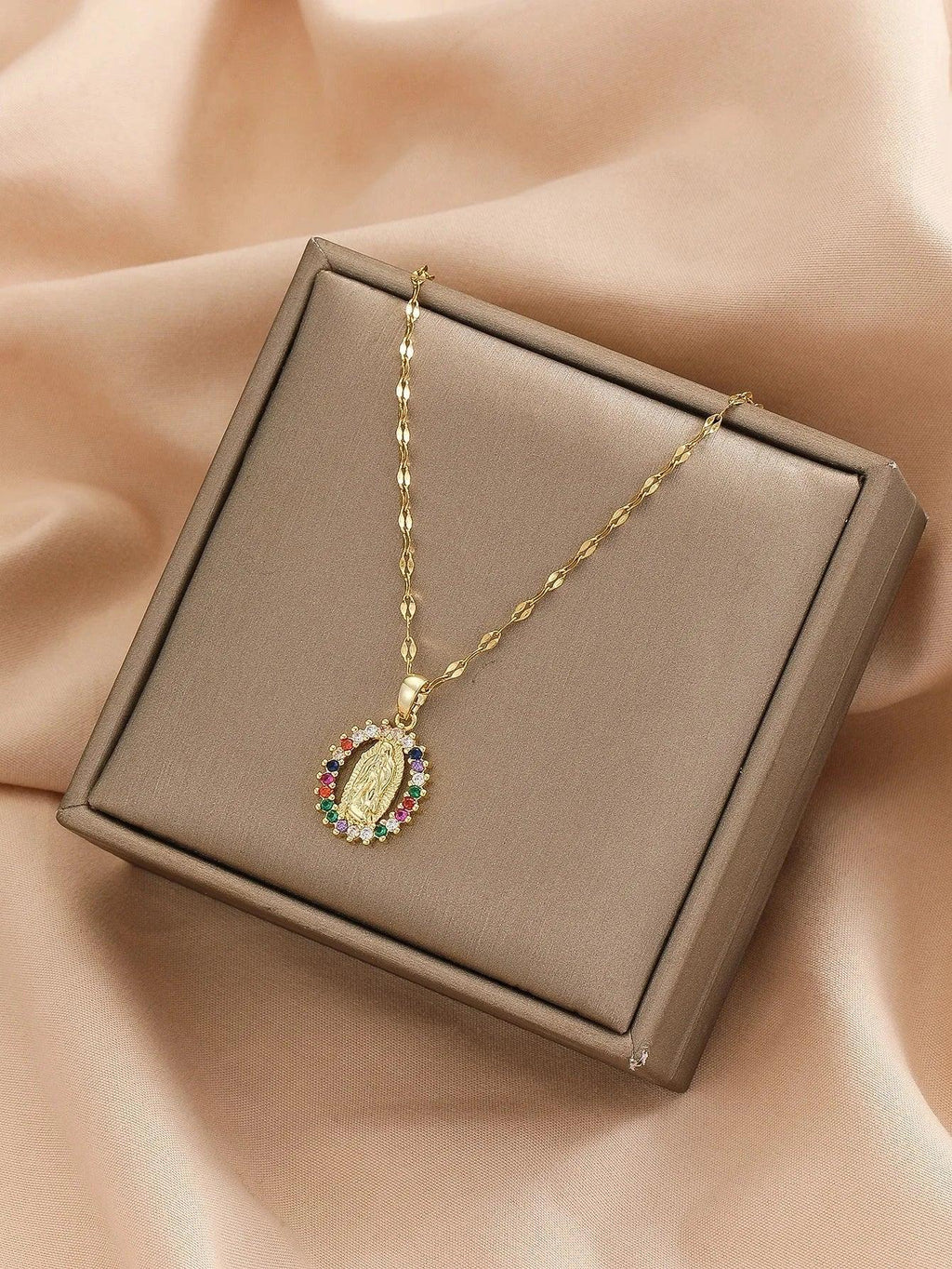 Colar Feminino Guadalupe com Zircônia
