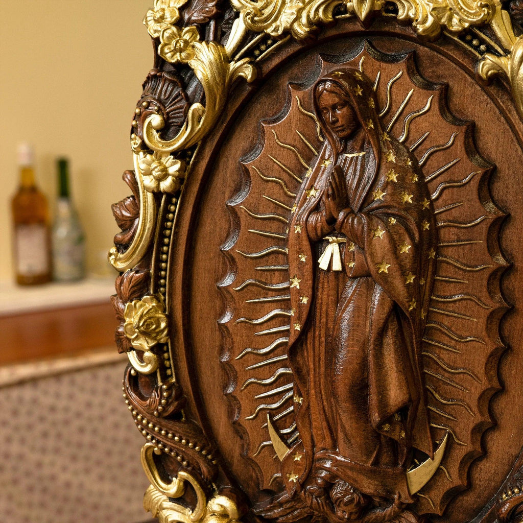 Escultura de Madeira da Nossa Senhora de Guadalupe