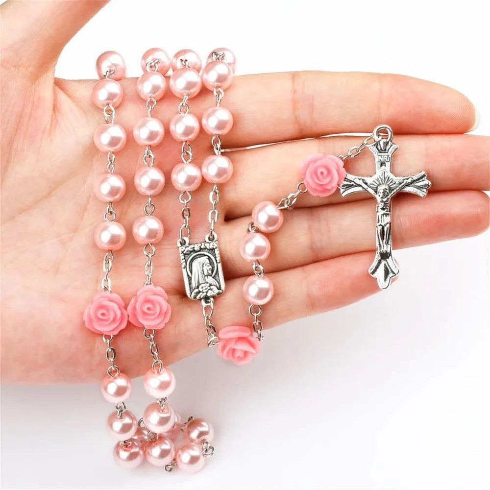 Terço da Virgem Maria com Contas de Vidro em Formato de Rosas
