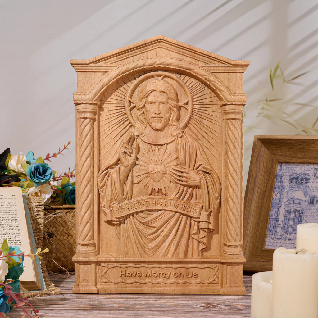 Acabamento do Sagrado Coração de Jesus em madeira