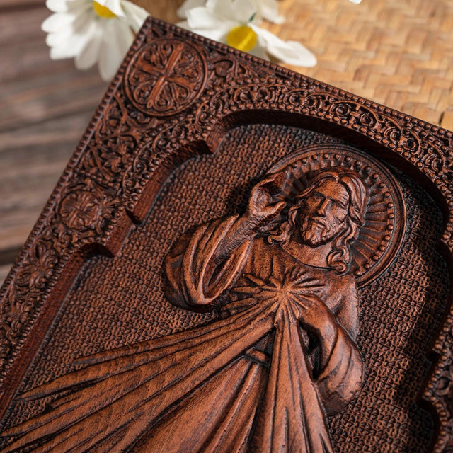 Escultura Jesus Misericordioso em Madeira Maciça em apresentação adicional