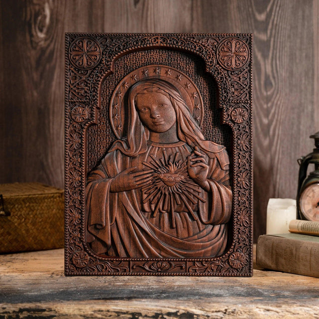 Escultura Imaculado Coração de Maria em Madeira Maciça com vista aproximada