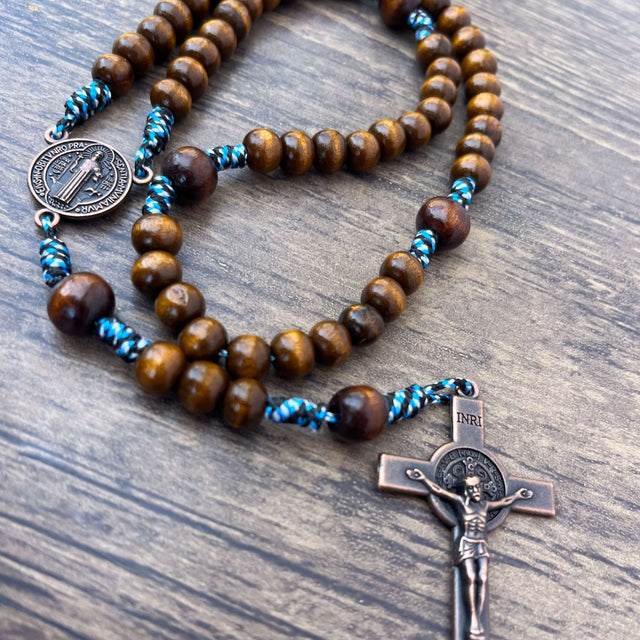 Medalha e crucifixo do Terço de São Bento Relíquia Divina