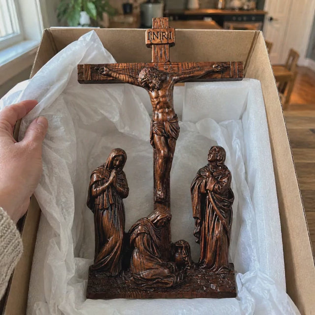 Crucifixo em Madeira Maciça